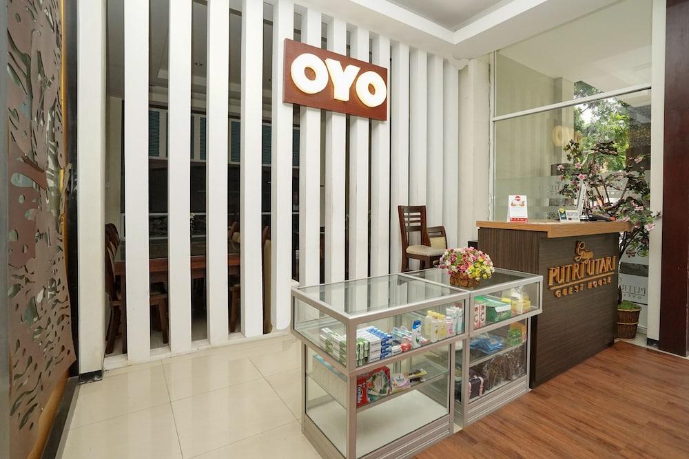Oyo 282 Putri Utari Residence Malang Eksteriør billede