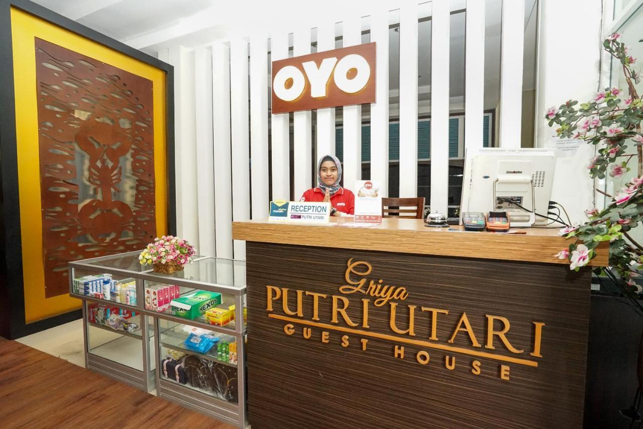 Oyo 282 Putri Utari Residence Malang Eksteriør billede