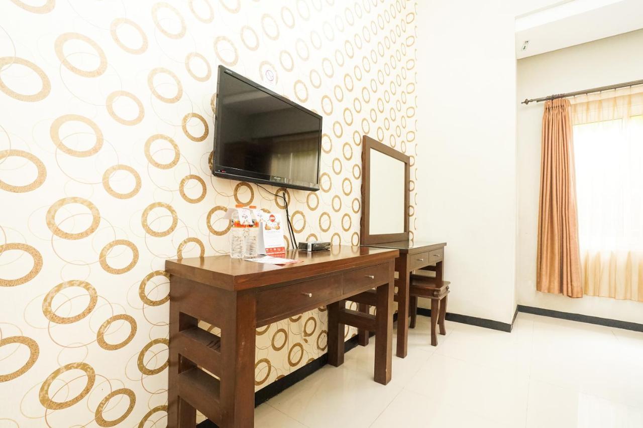Oyo 282 Putri Utari Residence Malang Eksteriør billede