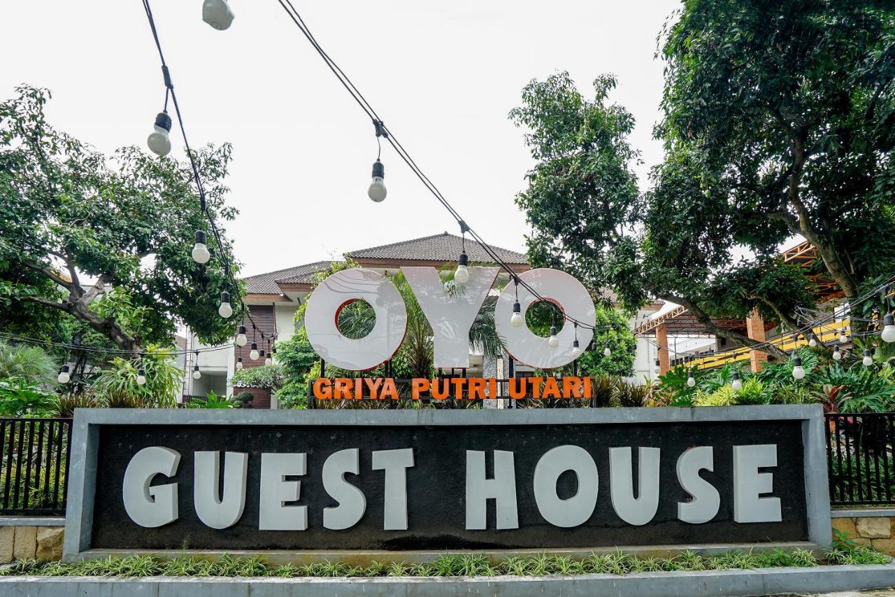Oyo 282 Putri Utari Residence Malang Eksteriør billede