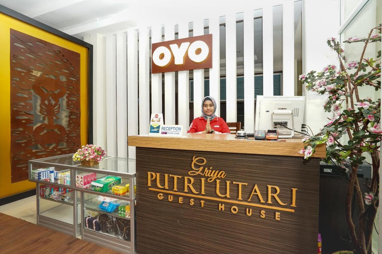 Oyo 282 Putri Utari Residence Malang Eksteriør billede